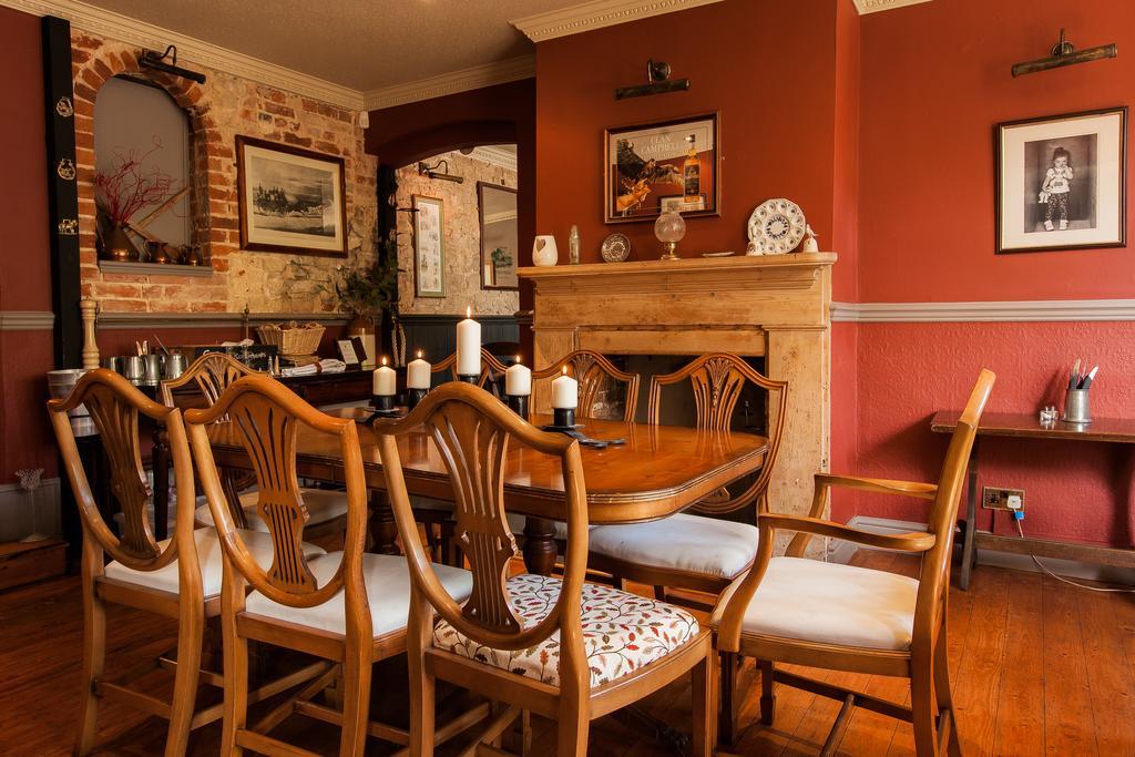 The Three Horseshoes Hotell Alton  Eksteriør bilde