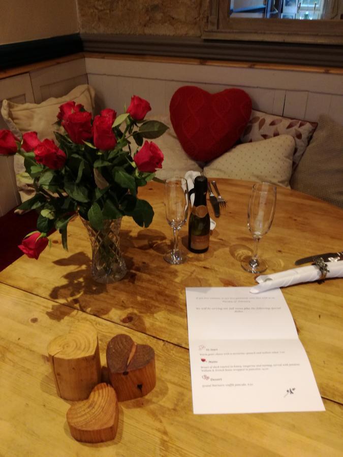 The Three Horseshoes Hotell Alton  Eksteriør bilde